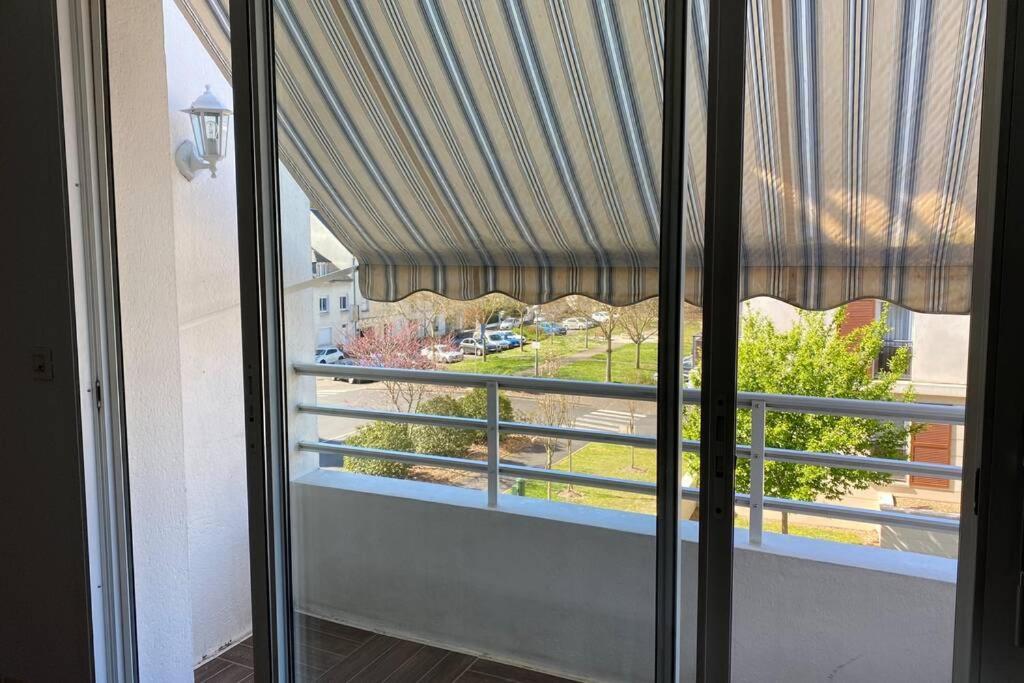 Charmant Appartement En Bord De Cher Сант-Авертан Екстериор снимка