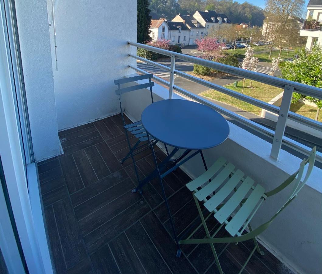 Charmant Appartement En Bord De Cher Сант-Авертан Екстериор снимка