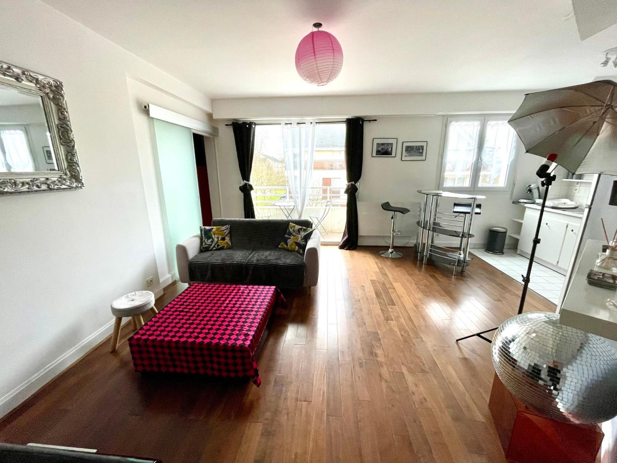 Charmant Appartement En Bord De Cher Сант-Авертан Екстериор снимка